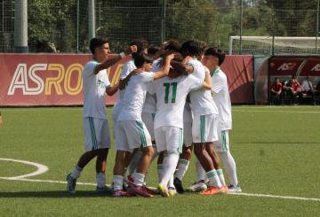 Tutto facile per la Roma: Sperlonga scatenato, tripletta al Bari